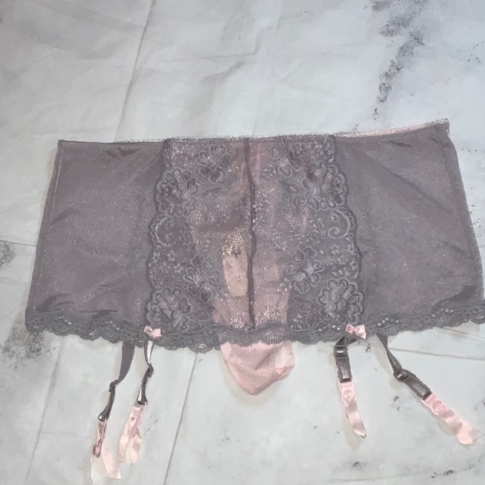 Victoria’s Secret Angels NWT Garter thong